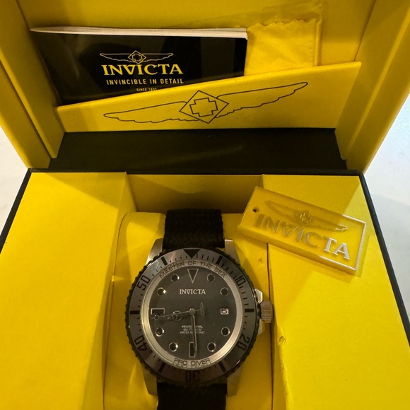 Invicta Pro Diver 44mm Black strap Automatic Watch RARE* NWT!! 600ft/200m - Picture 5 of 9